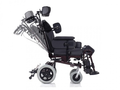 Коляска механическая "Ortonica" Delux 560 в магазине Склад Медтехники