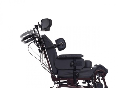 Коляска механическая "Ortonica" Delux 560 в магазине Склад Медтехники